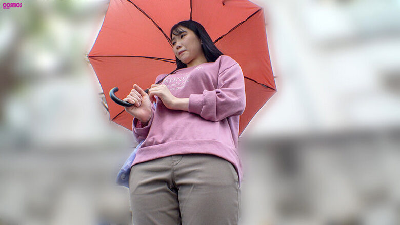 生活に困り自宅でメンズエステを始めた近所のシングルマザーと中出しSEX ここさん(25歳) 1枚目