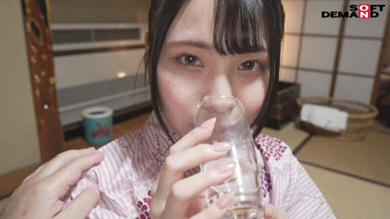 【おじさんチ〇ポ沼にハマる 】 肉食地味っ子 JD が彼氏に内緒で絶倫おじと1泊6射!こっそりコスプレ中出し温泉旅行! ゆな 21 歳 由奈 16枚目