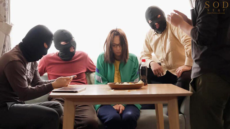アラサー喪女ニート3 悪い男にナンパされた!ホスト風イケメンにホイホイついていったら、その仲間たちに干物マ×コをタライ回しにされちゃった。天宮花南 6枚目