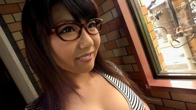 サセ神さま、ふたり。おじさん家(ち)泊めて///【地味巨乳】寝取り中出し【メガネっ子】杏梨 加奈子 1枚目
