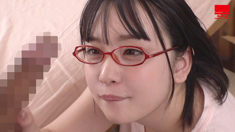 数年ぶりに帰省したら初恋の幼馴染(巨乳で恵体)が未だに自称家事手伝いのメガネ喪女だったので俺が干物マ●コを覚醒させて引きとってあげた 愛宝すず 5枚目