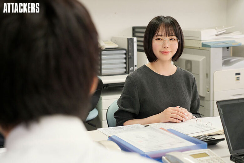 婚約中の彼女がいるのに、地味で無口な職場の同僚に束縛されて精子をたっぷり搾り取られた話。 三宮つばき 6枚目