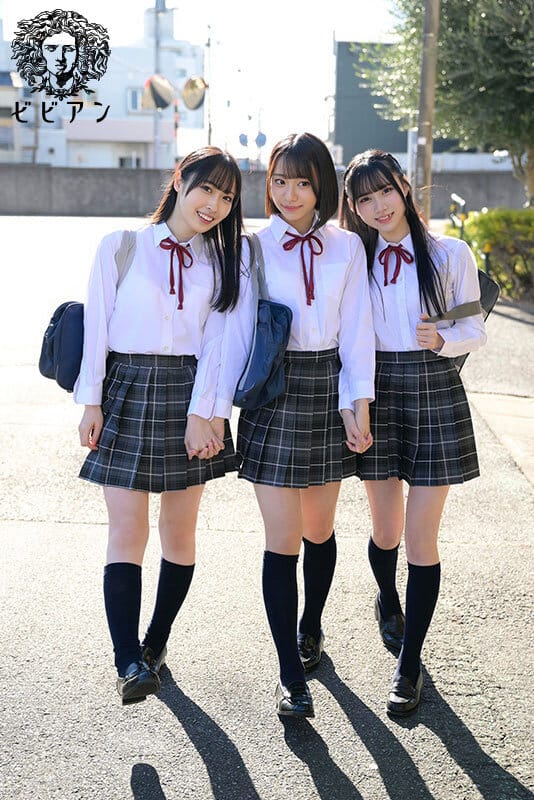 百合妄想していた女子たちの間にまさか私が挟まれるなんて… 推しカップルにW小悪魔挟み撃ちで悶絶レズイキさせられる妄想レズハーレム 赤名いと 天然美月 ゆめ莉りか 1枚目