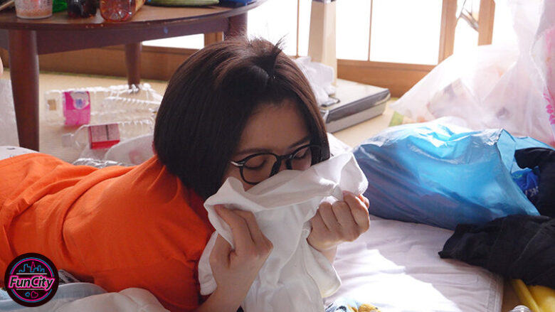 合算10発抜き!!親の再婚でできた義姉は喪女!だらしないのにエロすぎる無防備巨乳な姉に杭打ち中出しされた僕…天晴乃愛 4枚目