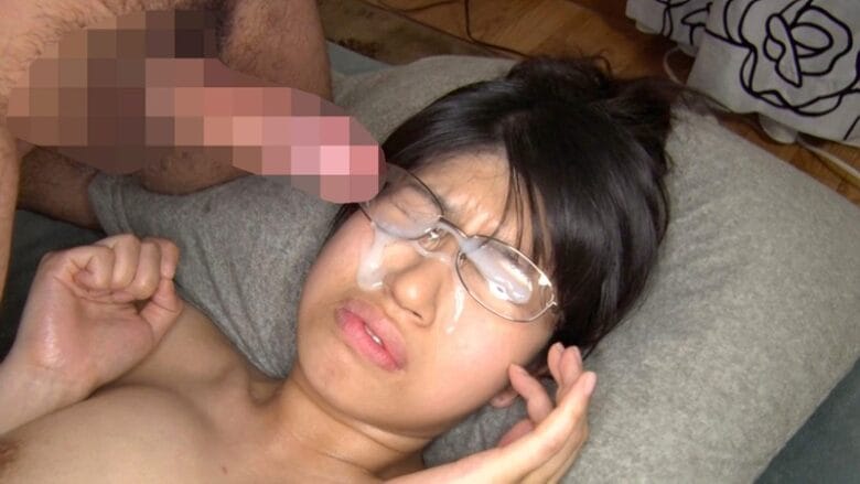 学校では目立たない地味っ娘・・脱いだらとんでもないエロボディでした! まりえ 20歳 専門学生 Hカップ(93cm) ヒップ87cm パイパン 19枚目