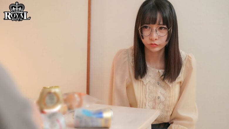 王様ゲームで急接近した隠れ淫乱な地味巨乳と、一泊二日のラブラブ中出しセックス。 雛乃ゆな 2枚目