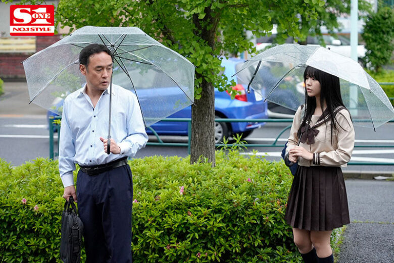 無口で大人しい女生徒になら何してもいいんじゃないか?地味な図書委員は担任に犯●れてもイキまくった。 浅野こころ 4枚目